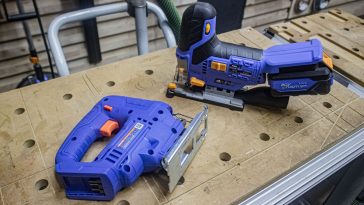 เลื่อยฉลุ